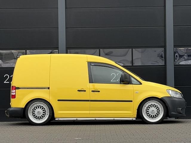 Occasion VW Caddy 2014 Geel MPV