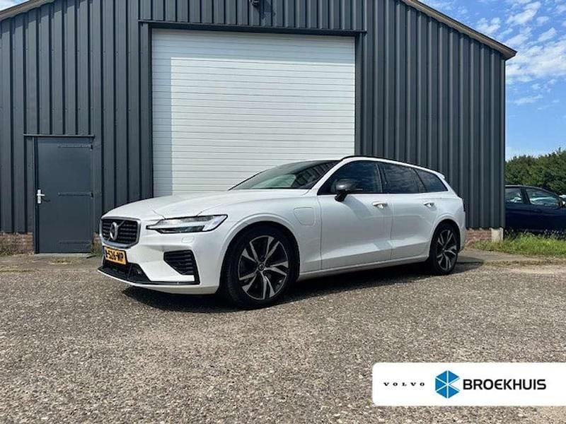 Wit Gebruikt 2020 Volvo V60 R-Design Stationwagen | € 33.900 (Eerlijke prijs) - Afbeelding 1/4