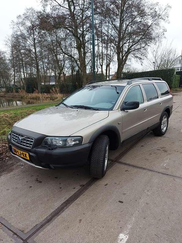 Occasion Volvo XC70 Comfort 209 PK (153 kW) 2003 Beige Stationwagen