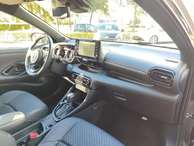 Occasion Toyota Yaris Executive 116 PK (85 kW) 2020 Zwart Hatchback