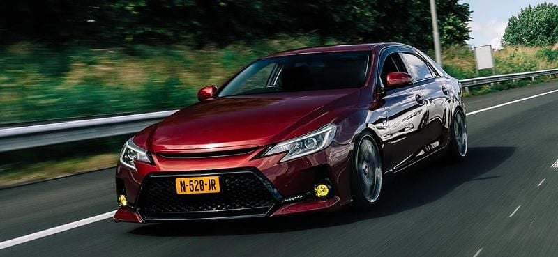 Rood Occasion 2012 Toyota Mark X Sedan | € 22.000 - Afbeelding 1/4
