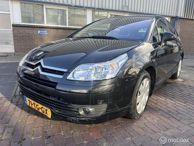 Zwart Gebruikt 2006 Citroën C4 Hatchback | € 1.950 (Eerlijke prijs) - Afbeelding 1/4