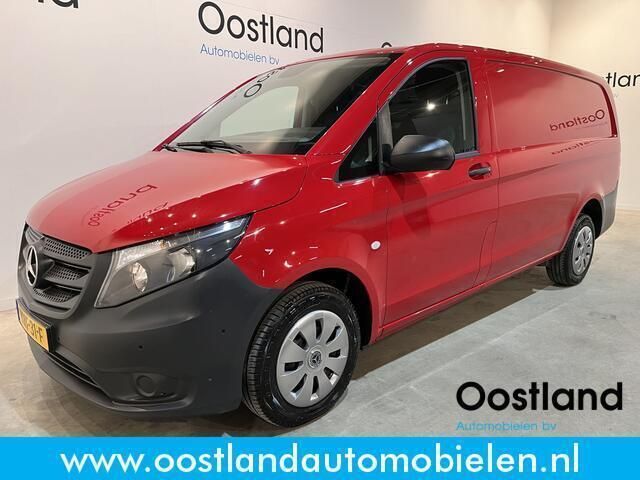 Rood Gebruikt 2020 Mercedes Vito MPV | € 16.950 (Eerlijke prijs) - Afbeelding 1/4