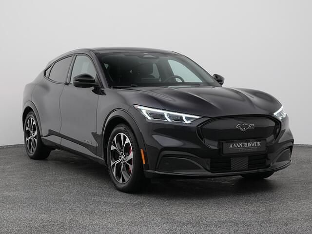 Occasion Ford Mustang Mach-E Premium 275 kW (375 PK) 2023 Zwart (metallic) SUV