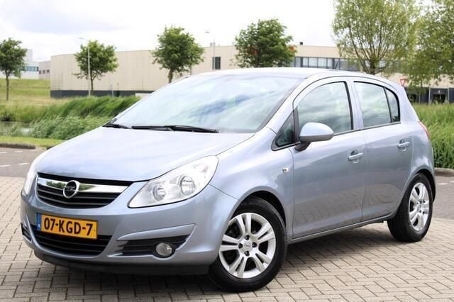 Grijs Gebruikt 2009 Opel Corsa Enjoy Hatchback | € 3.950 (Eerlijke prijs) - Afbeelding 1/4