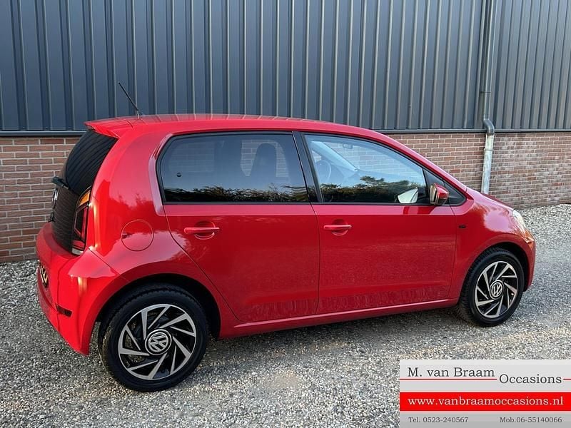 Occasion VW up! Sound 60 PK (44 kW) 2018 Rood Hatchback