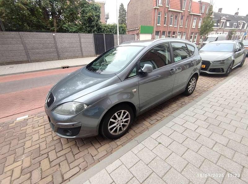 Occasion 2012 Seat Altea XL Style MPV | € 3.100 (Goede deal) - Afbeelding 1/4