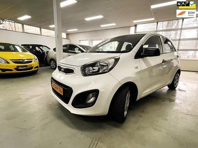Wit Occasion 2013 Kia Picanto Hatchback | € 4.299 (Goede deal) - Afbeelding 1/4