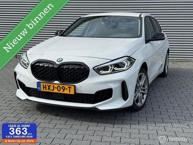 Wit Gebruikt 2022 BMW 118 M Sport Hatchback | € 22.400 (Goede deal) - Afbeelding 1/4