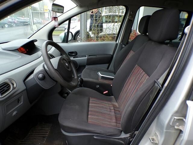 Zilver Gebruikt 2008 Renault Grand Modus MPV | € 4.750 - Afbeelding 1/4
