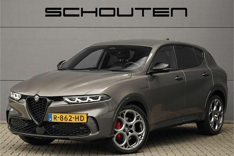 Grijs Gebruikt 2022 Alfa Romeo Tonale Veloce SUV | € 32.900 (Eerlijke prijs) - Afbeelding 1/3