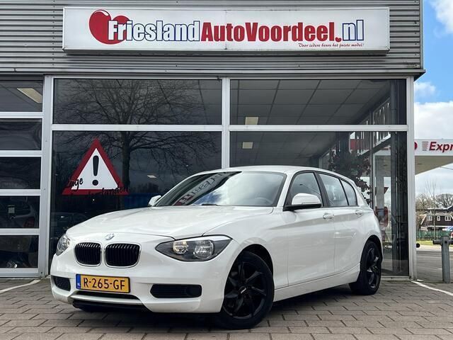 Wit Gebruikt 2012 BMW 114 Hatchback | € 5.449 (Eerlijke prijs) - Afbeelding 1/4