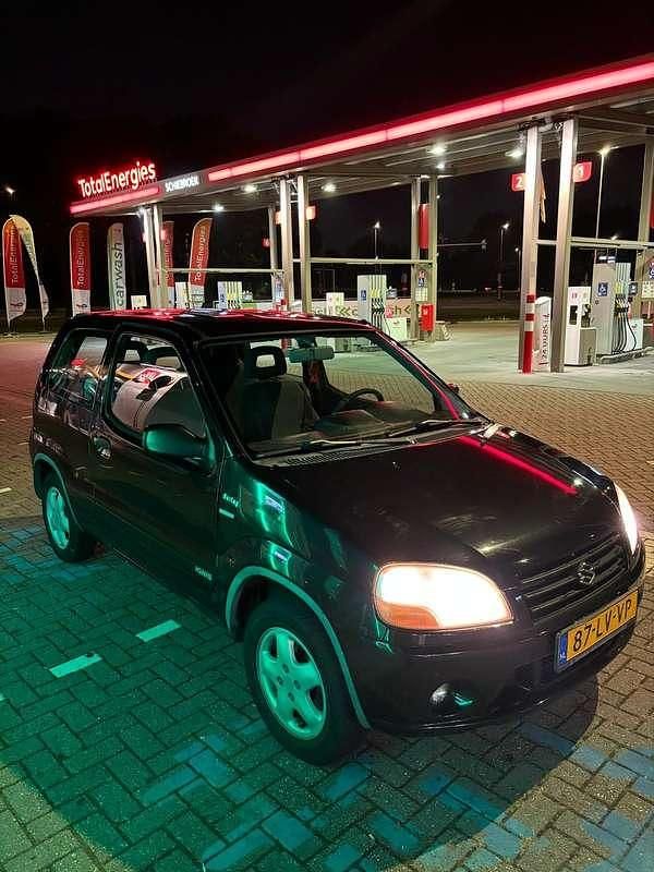Occasion Suzuki Ignis 83 PK (61 kW) 2003 Zwart Hatchback