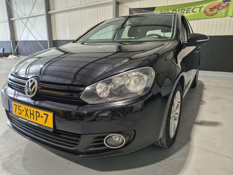 Zwart Occasion 2012 VW Golf Trendline Sedan | € 5.495 (Eerlijke prijs) - Afbeelding 1/4