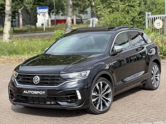 Zwart Gebruikt 2020 VW T-Roc Beats SUV | € 34.950 (Goede deal) - Afbeelding 1/4