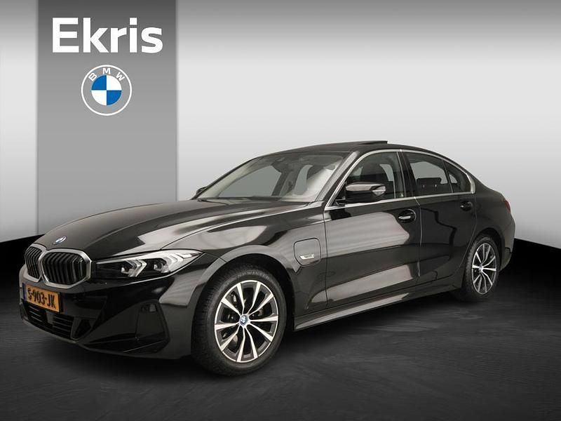 Occasion BMW 330e Sport Line 292 PK (214 kW) 2023 Zwart Sedan