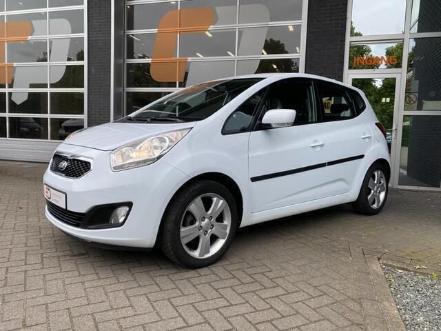 Wit Gebruikt 2013 Kia Venga Comfort Hatchback | € 8.750 (Iets duurder) - Afbeelding 1/4