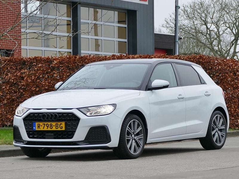 Wit Occasion 2020 Audi A1 Proline Hatchback | € 22.950 (Duur) - Afbeelding 1/4
