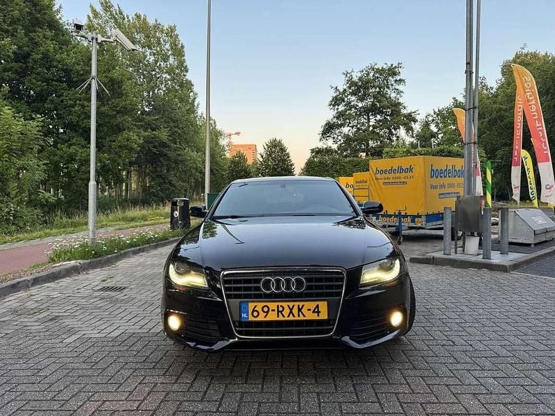 Gebruikt 2011 Audi A4 S-Line Sedan | € 7.249 (Eerlijke prijs) - Afbeelding 1/4