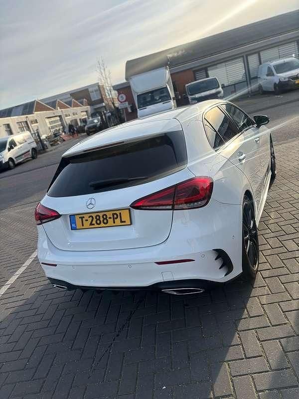 Wit Gebruikt 2019 Mercedes A180 Premium Stationwagen | € 20.900 (Eerlijke prijs) - Afbeelding 1/4