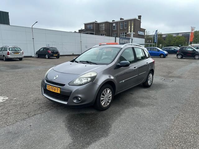 Overige Gebruikt 2011 Renault Clio II Collection Stationwagen | € 3.450 (Iets duurder) - Afbeelding 1/4