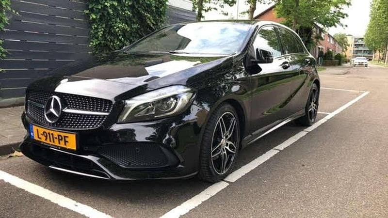 Zwart Gebruikt 2016 Mercedes A200 Sportline Stationwagen | € 15.499 - Afbeelding 1/4