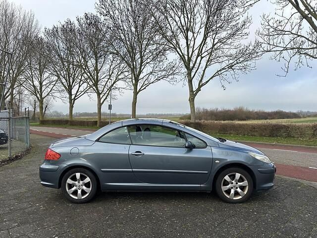 Occasion Peugeot 307 CC 140 PK (102 kW) 2006 Grijs Cabriolet