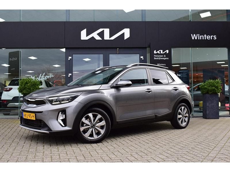 Grijs Gebruikt 2025 Kia Stonic SUV | € 28.885 (Duur) - Afbeelding 1/4
