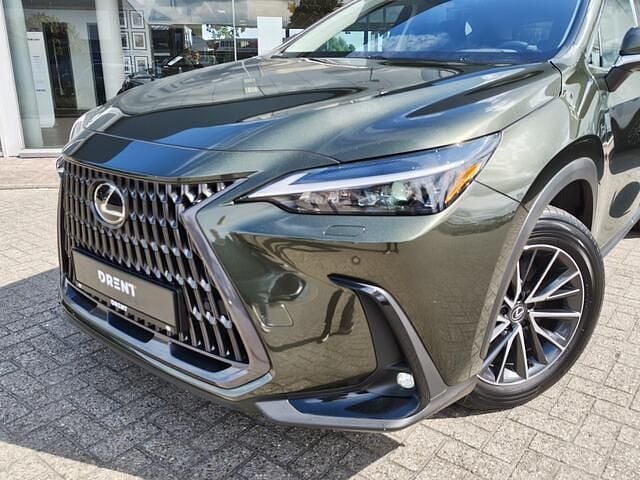 Occasion Lexus NX450h+ Luxury Line 309 PK (227 kW) 2025 Groen (metallic) SUV