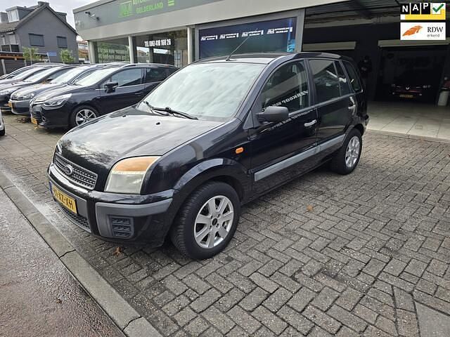 Zwart Gebruikt 2007 Ford Fusion MPV | € 1.650 (Eerlijke prijs) - Afbeelding 1/4