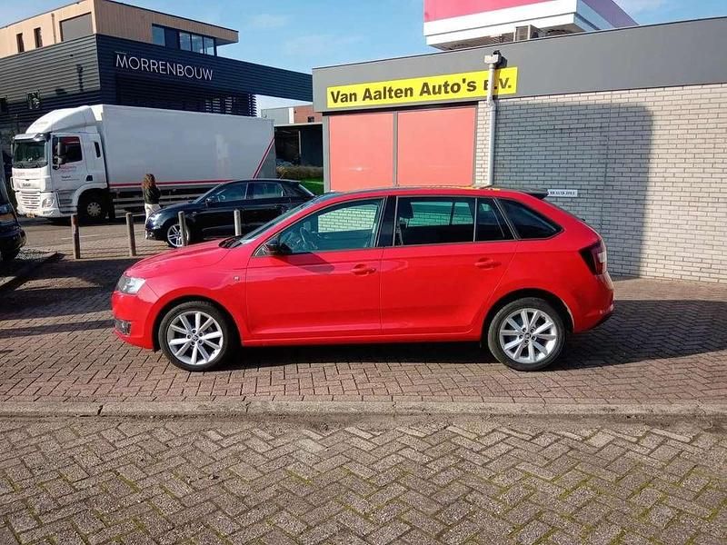 Rood Gebruikt 2014 Skoda Rapid Business Line Hatchback | € 6.999 (Eerlijke prijs) - Afbeelding 1/4