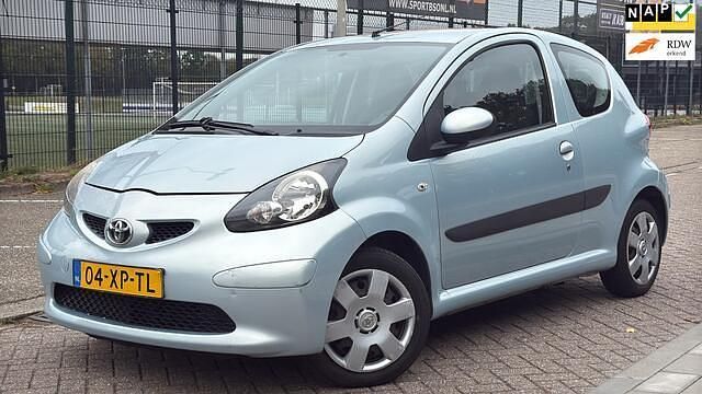 Blauw Gebruikt 2007 Toyota Aygo Hatchback | € 1.949 (Eerlijke prijs) - Afbeelding 1/4