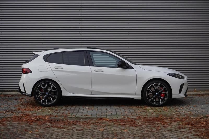Occasion BMW 120 Executive 170 PK (125 kW) 2025 Wit Hatchback