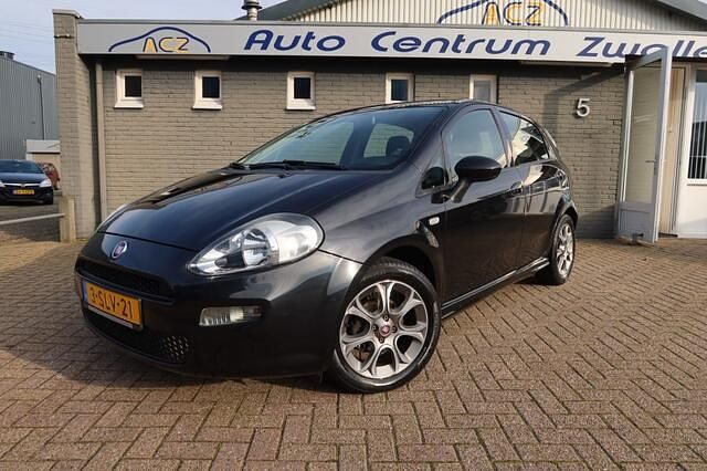 Zwart (metallic) Occasion 2013 Fiat Punto Hatchback | € 4.999 (Eerlijke prijs) - Afbeelding 1/4