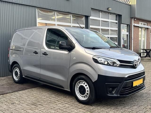 Grijs Occasion 2020 Toyota Proace MPV | € 18.950 (Duur) - Afbeelding 1/4