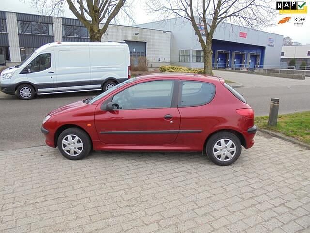 Occasion Peugeot 206 60 PK (44 kW) 1999 Rood Hatchback