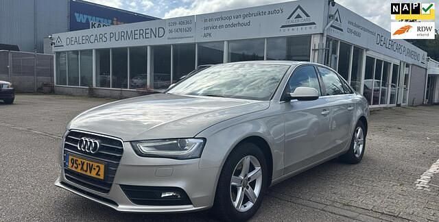Grijs, metallic lak Gebruikt 2012 Audi A4 Proline Sedan | € 10.950 (Iets duurder) - Afbeelding 1/4
