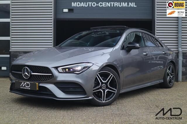 Grijs Gebruikt 2020 Mercedes CLA180 AMG Sedan | € 29.995 (Eerlijke prijs) - Afbeelding 1/4