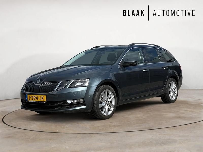 Grijs Gebruikt 2020 Skoda Octavia Business Line Stationwagen | € 22.285 (Eerlijke prijs) - Afbeelding 1/4