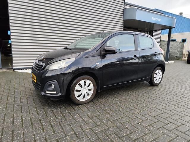 Zwart Gebruikt 2015 Peugeot 108 Active Hatchback | € 3.600 (Eerlijke prijs) - Afbeelding 1/4