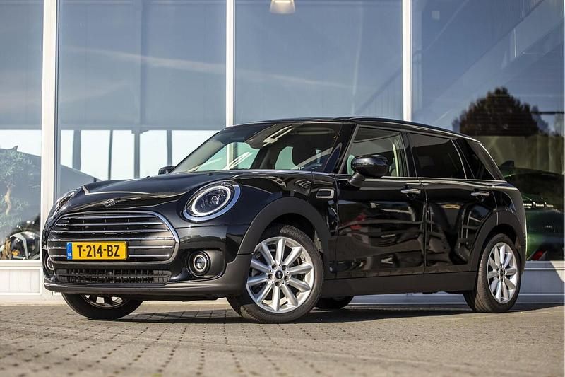 Occasion Mini Cooper Clubman Classic 136 PK (100 kW) 2023 Zwart (metallic) Stationwagen