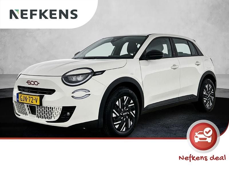 Wit Occasion 2025 Fiat 600E Red SUV | € 25.425 (Eerlijke prijs) - Afbeelding 1/4