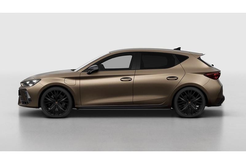 Nieuw Cupra Leon VZ 2025 Century bronze matt Hatchback