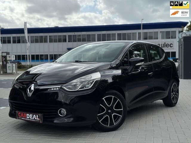 Zwart Gebruikt 2014 Renault Clio IV Night&Day Hatchback | € 4.750 (Eerlijke prijs) - Afbeelding 1/4