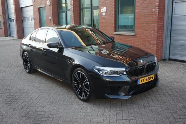 Zwart Gebruikt 2018 BMW M5 M Performance Sedan | € 64.995 (Eerlijke prijs) - Afbeelding 1/4