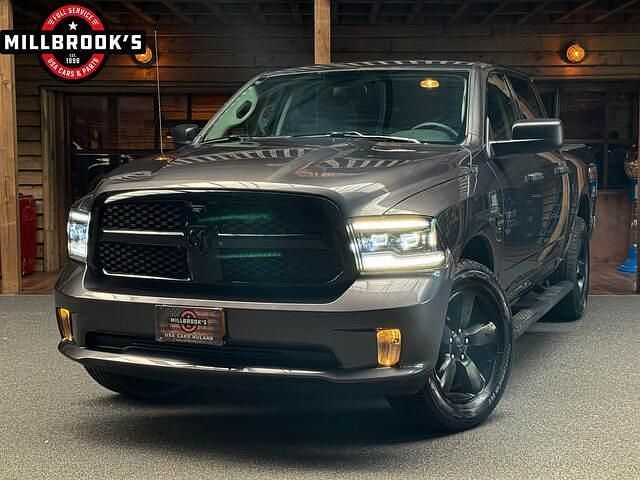 Grijs Gebruikt 2023 Dodge Ram Pickup | € 54.950 - Afbeelding 1/4