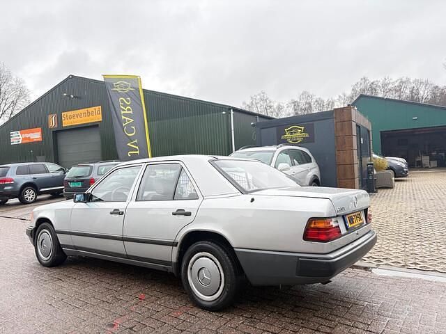 Occasion Mercedes E230 136 PK (100 kW) 1985 Grijs Sedan