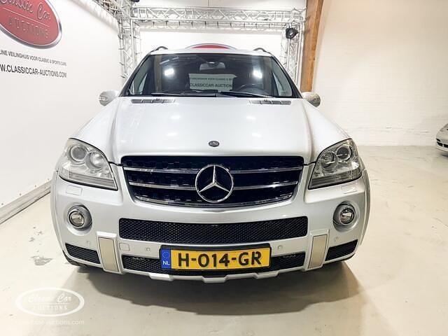 Grijs Gebruikt 2008 Mercedes ML63 AMG AMG SUV | € 25.000 - Afbeelding 1/3