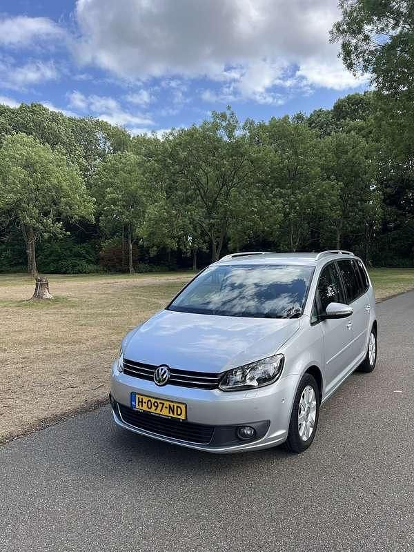 Grijs Gebruikt 2015 VW Touran Comfortline MPV | € 9.500 (Super prijs) - Afbeelding 1/4