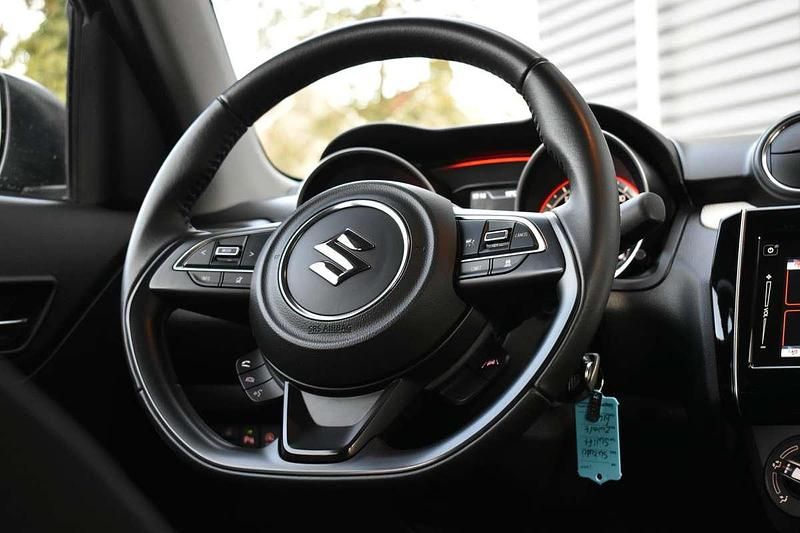 Occasion Suzuki Swift 83 PK (61 kW) 2024 Zwart Hatchback